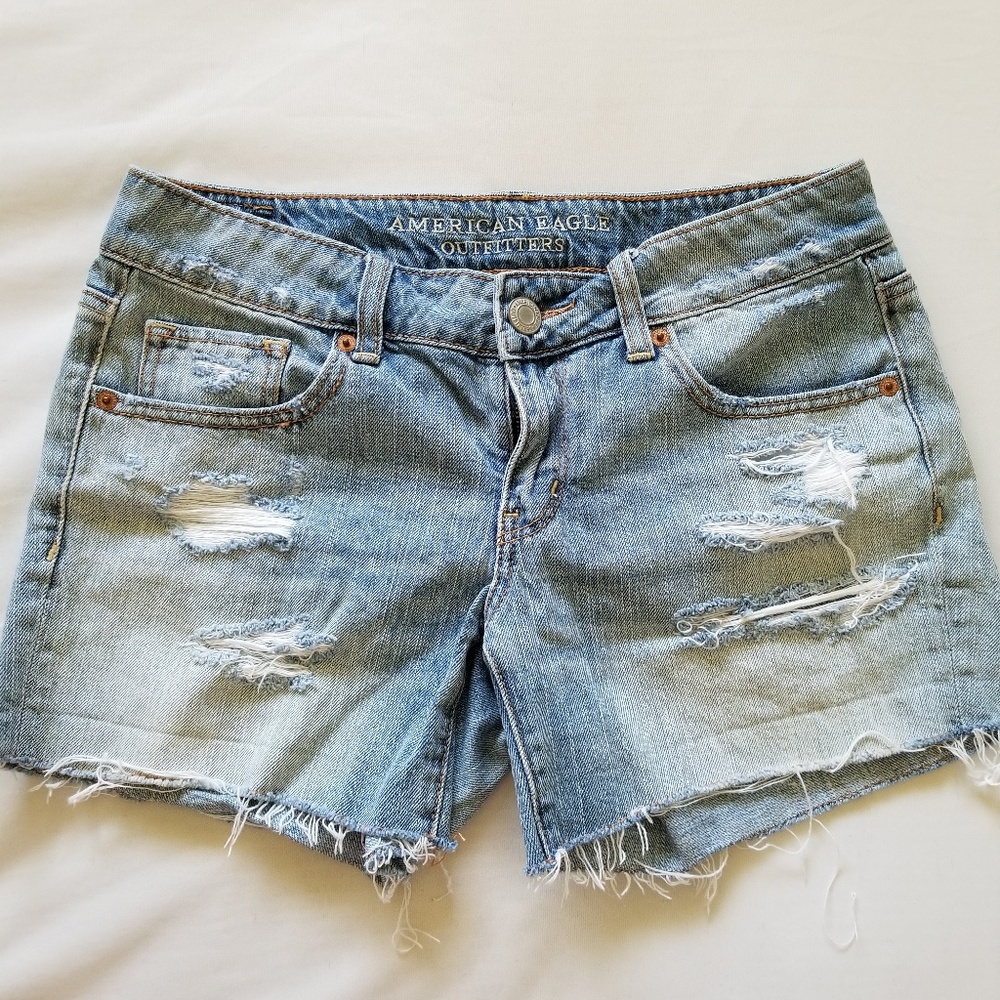 AMerican Eagle Outfitters